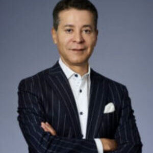 Andrew-Tavakoli-Profile-Picture-1-200x230 headshot